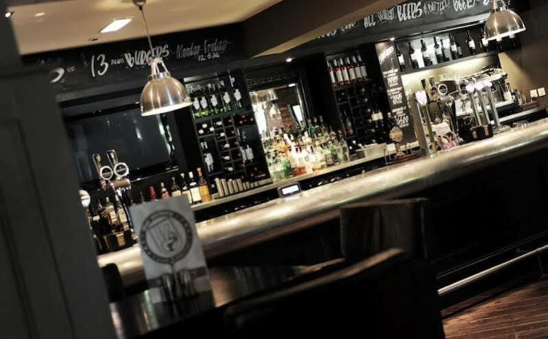 Village Hotel Warrington Eksteriør billede